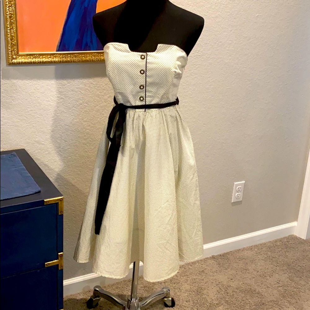 NWOT Anthropologie Girls From Savoy Novella Dress